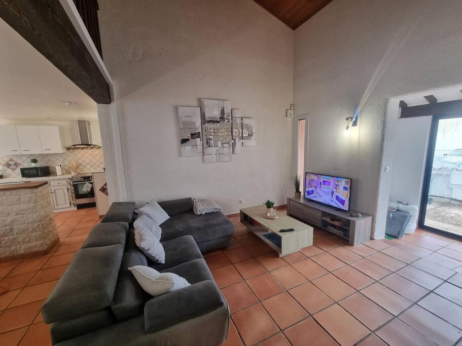 Jolie Villa Piscine A 15 Min Du Barcares 萨勒斯勒沙托 外观 照片